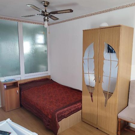 Hostel Emy Camere Cu Baie Proprie Aproape De Plaja 3 Papuci Constanţa Esterno foto