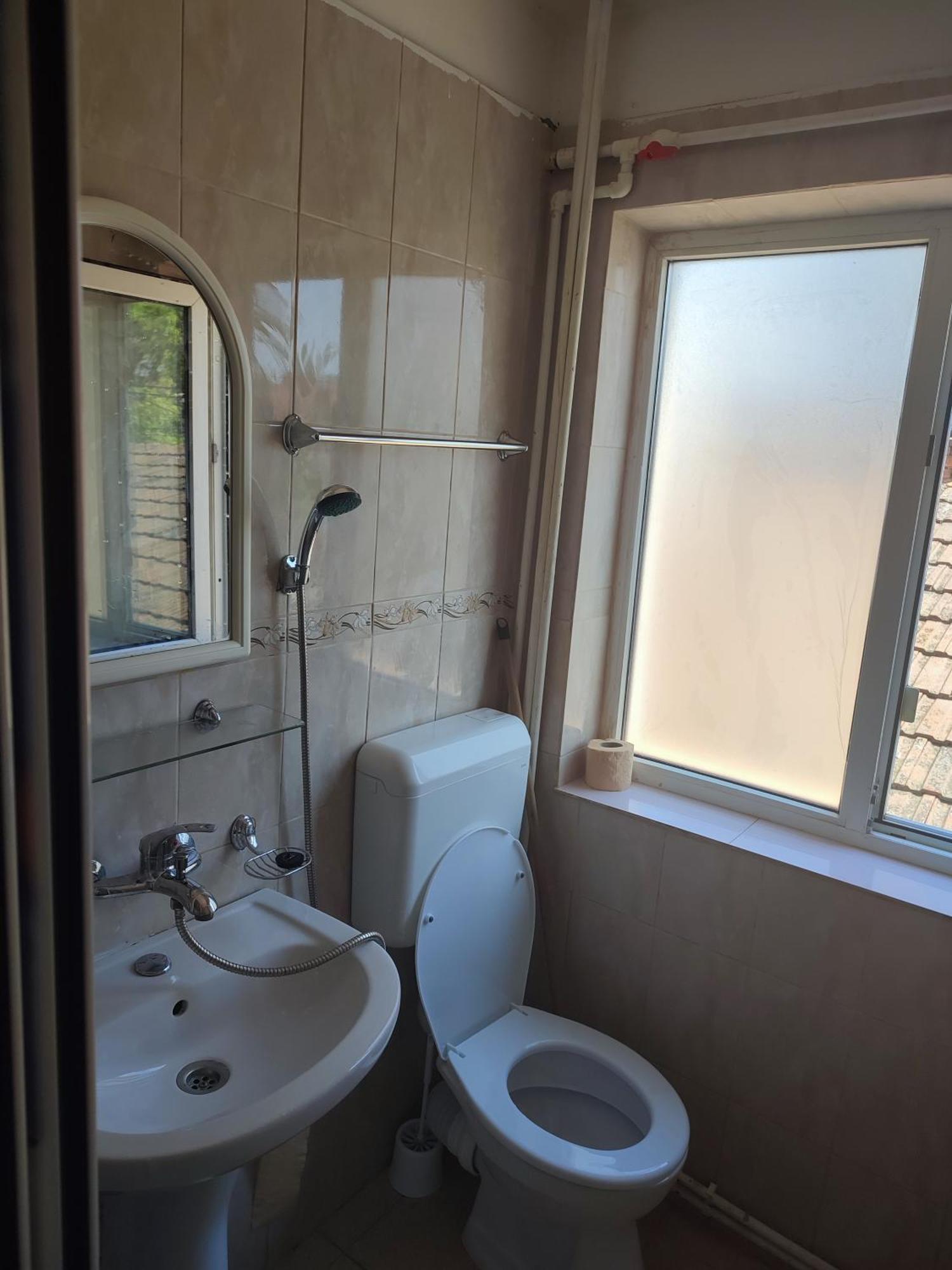 Hostel Emy Camere Cu Baie Proprie Aproape De Plaja 3 Papuci Constanţa Esterno foto